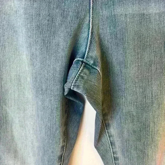 Soft Surrounding Light Wash Pull-On Jeans - Picture 3 of 8